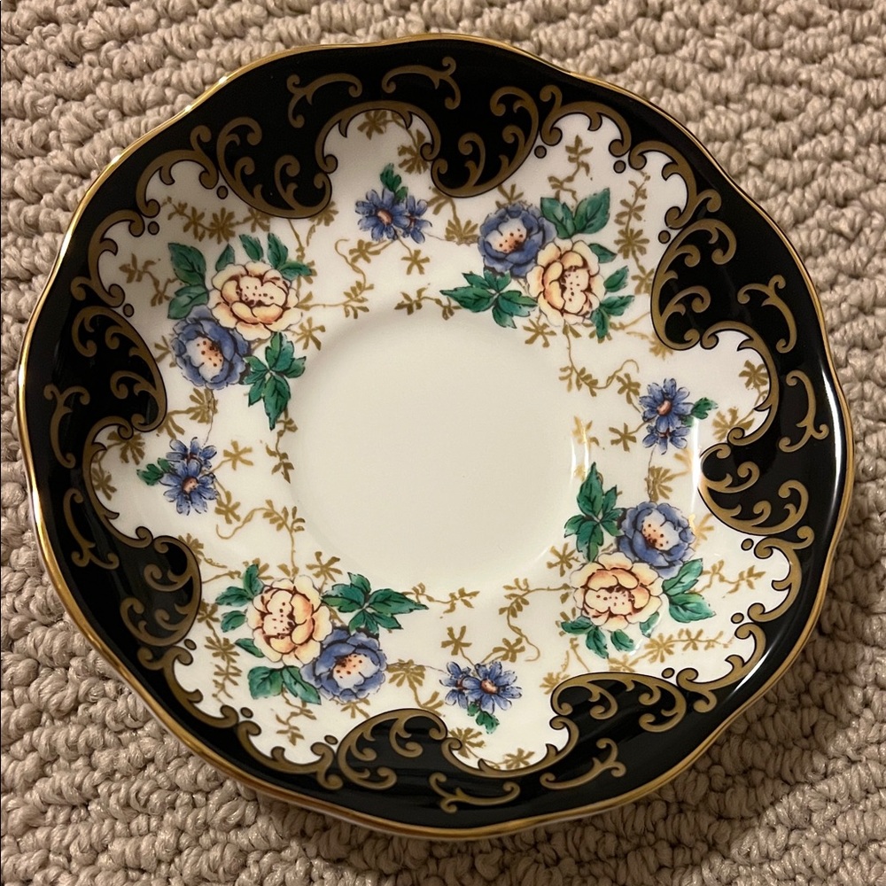 NWOT Royal Albert 1910’s duchess tea saucer